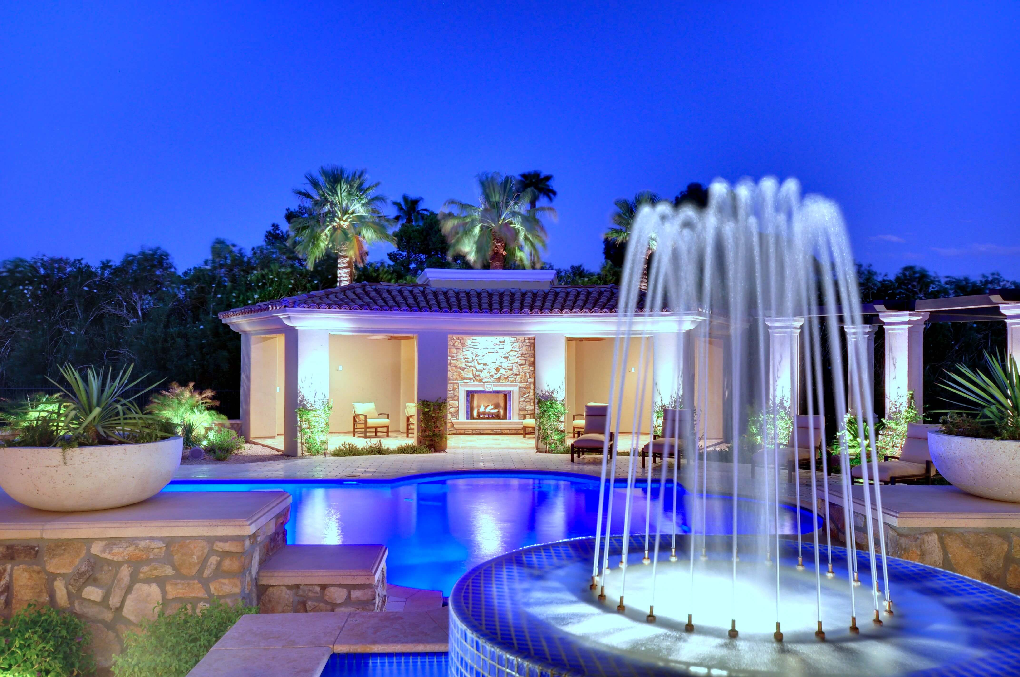 Estate Fountain Court